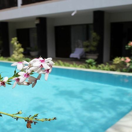 Kuta Beach Hostel Ngoại thất bức ảnh