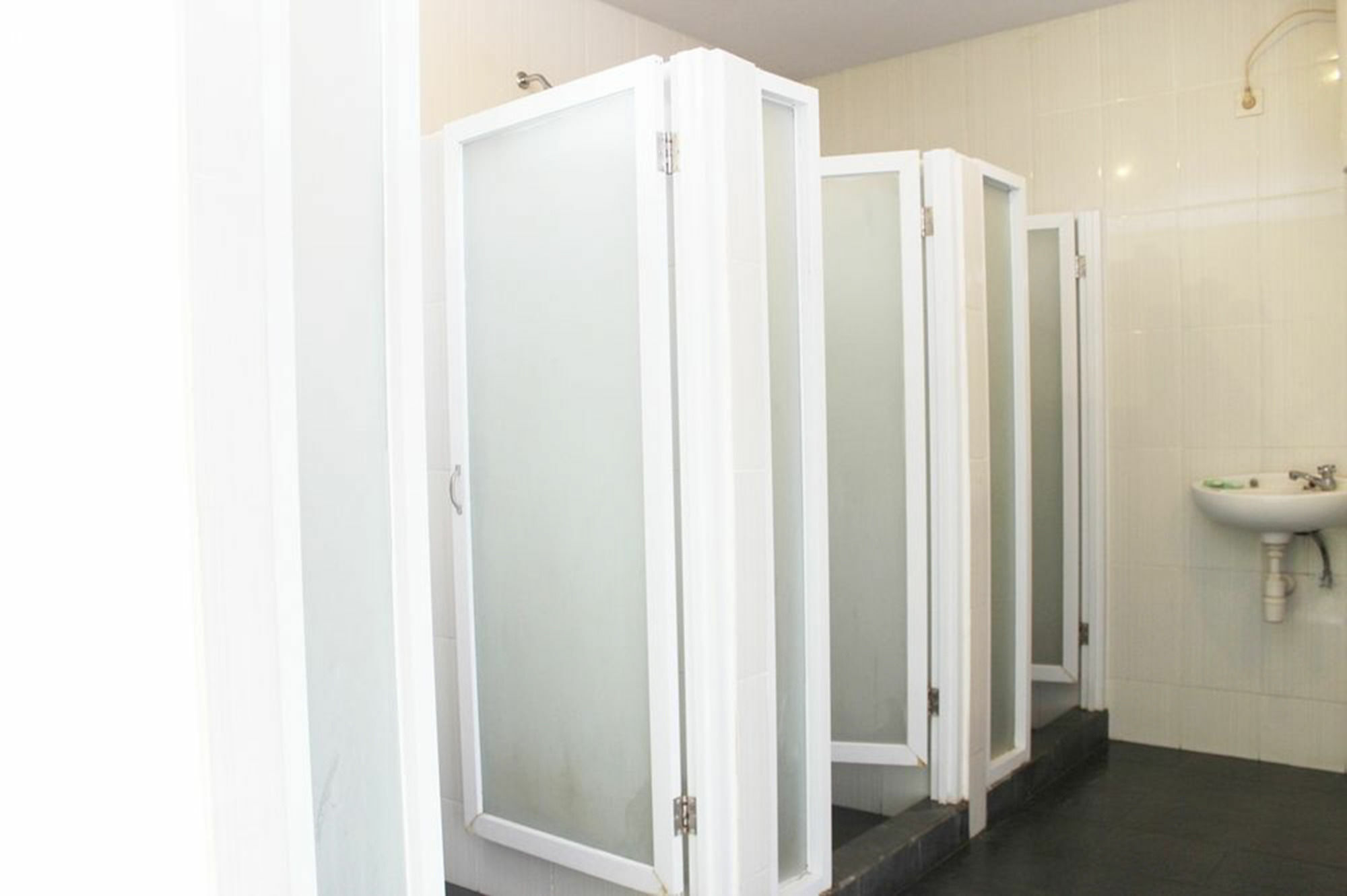 Kuta Beach Hostel Ngoại thất bức ảnh