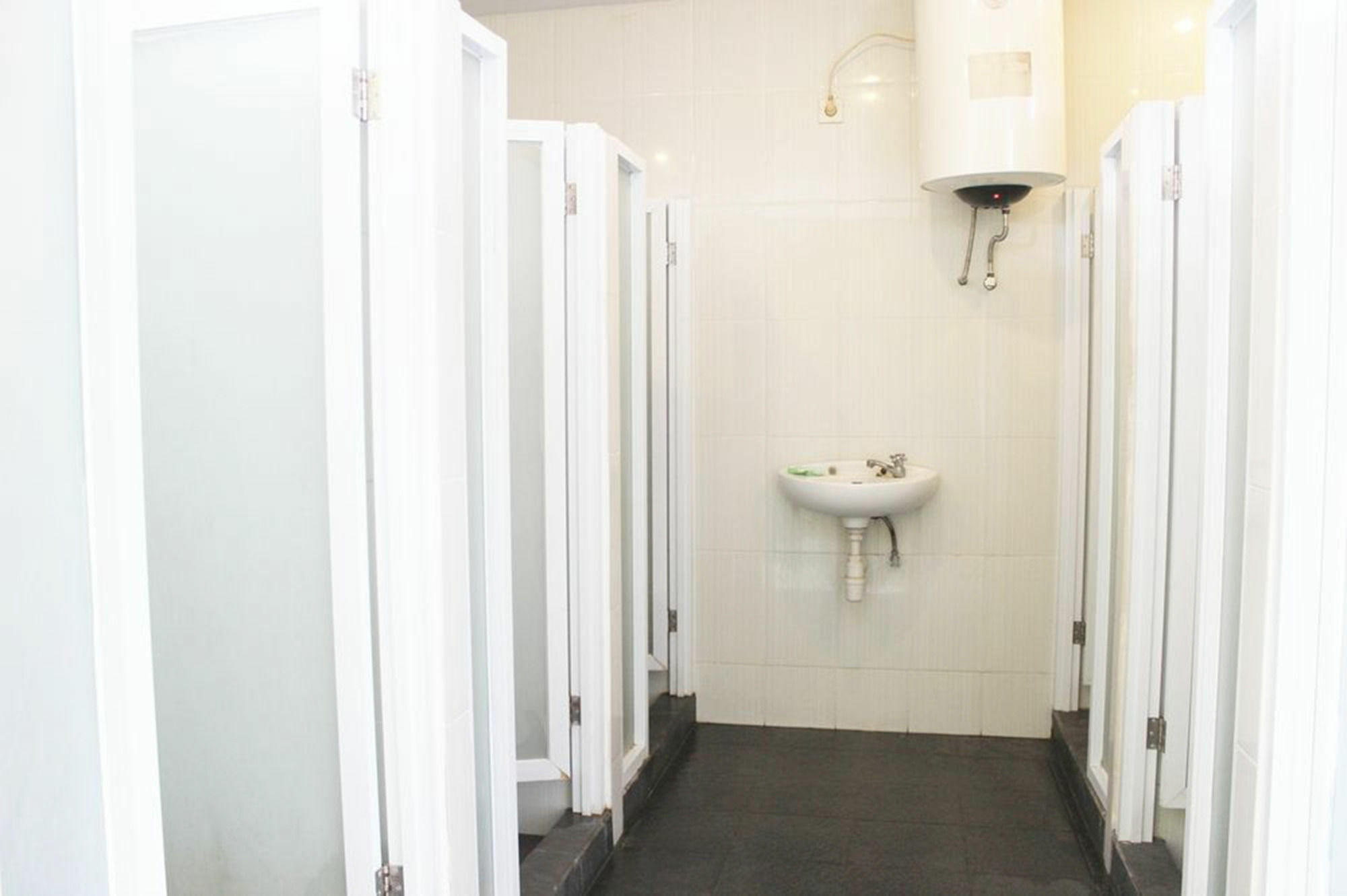 Kuta Beach Hostel Ngoại thất bức ảnh
