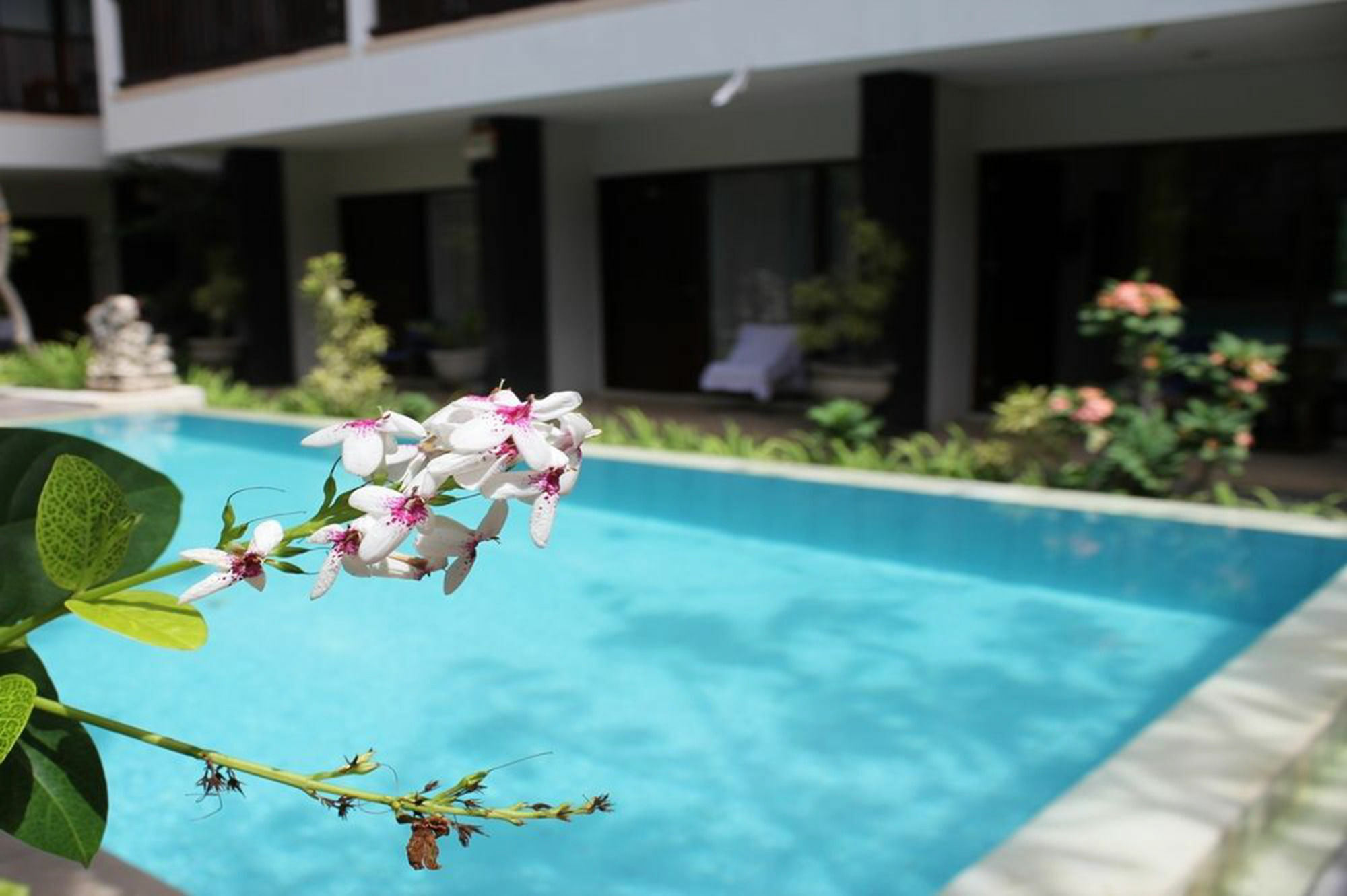 Kuta Beach Hostel Ngoại thất bức ảnh