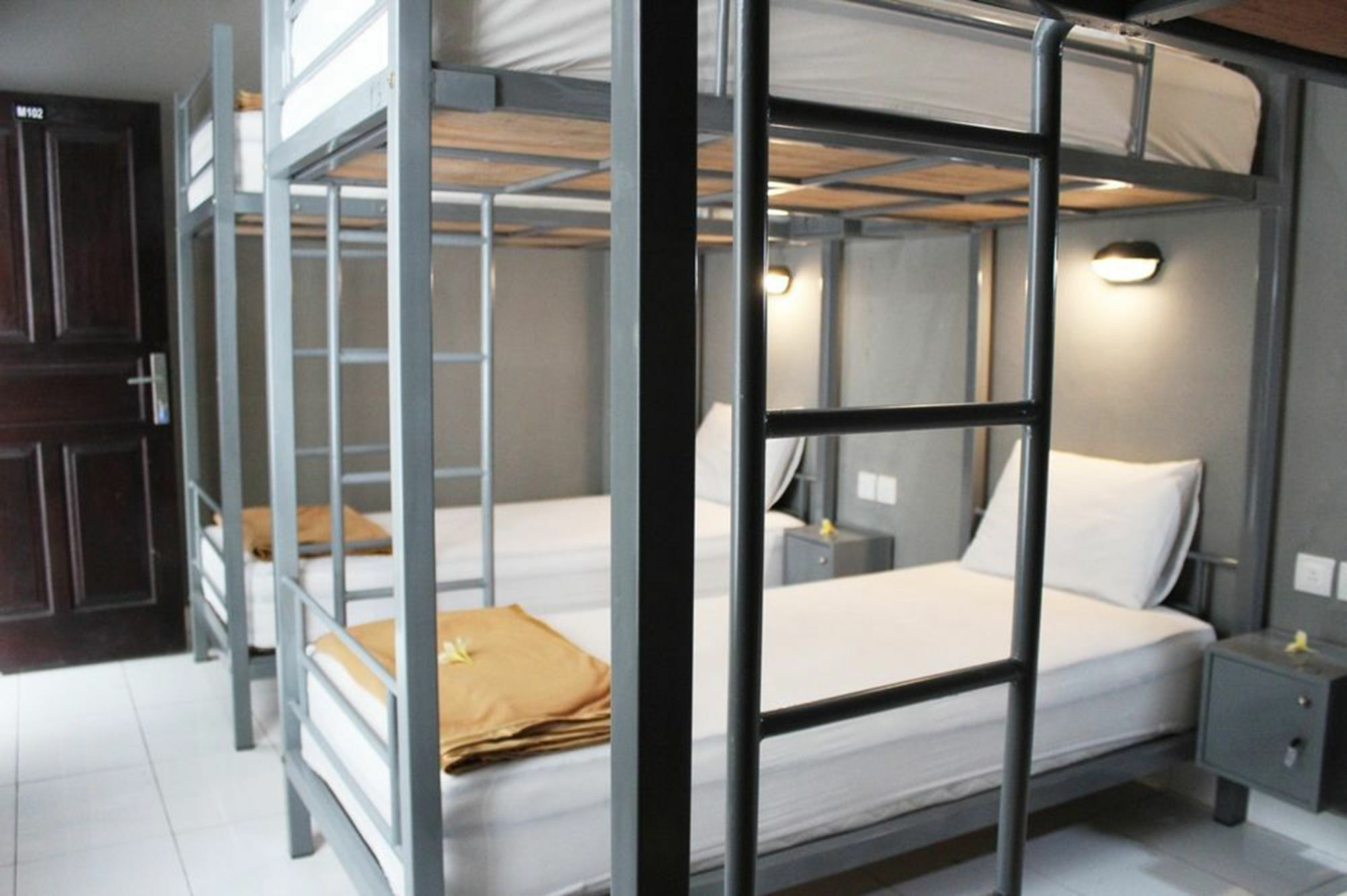 Kuta Beach Hostel Ngoại thất bức ảnh